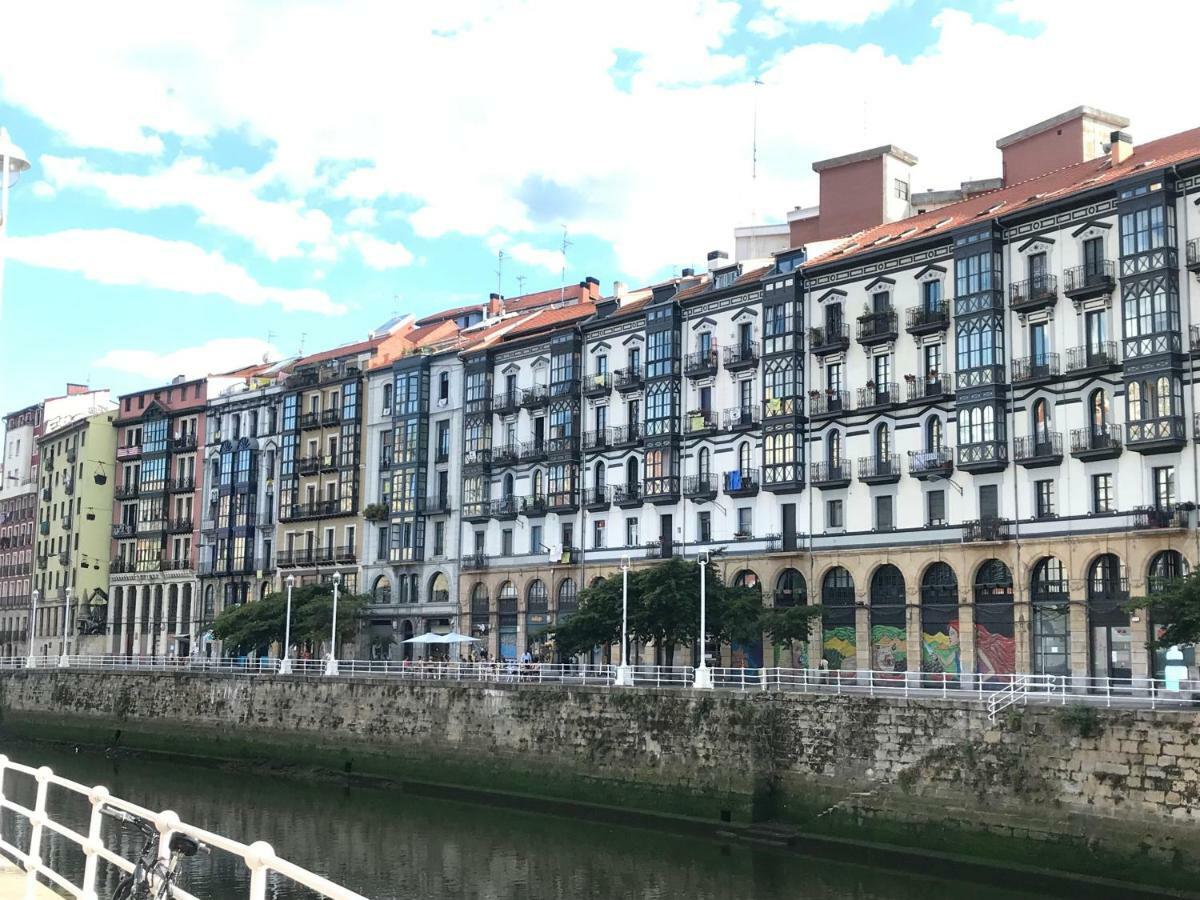 Old Town & River Bilbao Eksteriør bilde